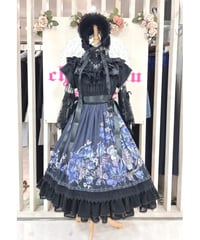Triple* fortune ／モノクロマティックローズワンピース（黒×ネイビー）