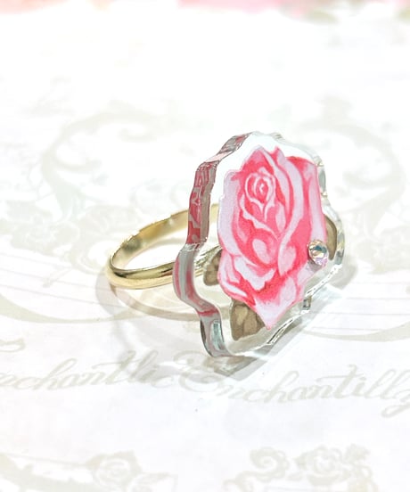 Enchantlic Enchantilly／Dolled Up Ring （薔薇・ピンク）