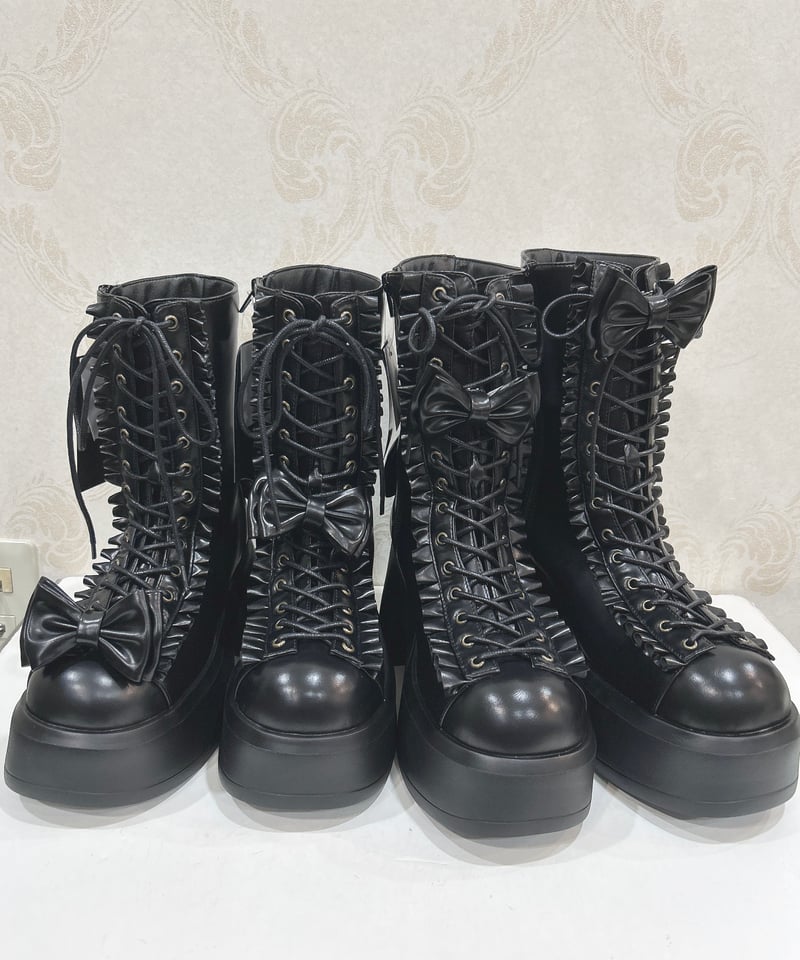 ATELIER-PIERROT／Chunky Frilled Ribbon Boots（ブラッ