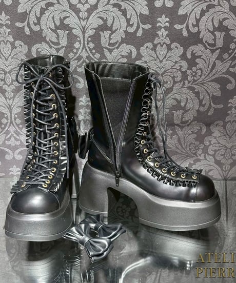 ATELIER-PIERROT／Chunky Frilled Ribbon Boots（ブラック）S〜XLの4サイズ展開