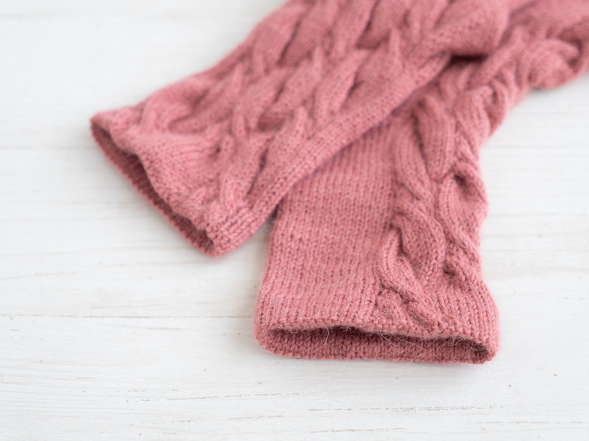 もも様 MOMO Socks | Yucca
