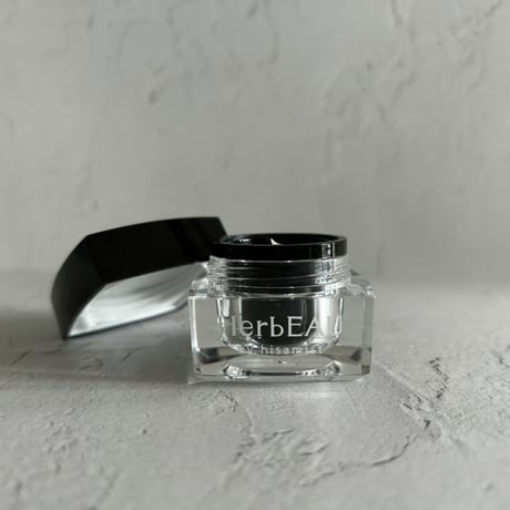 HerbEAU by hisamist｜ビワの葉ごころ オマモリジェルクリーム