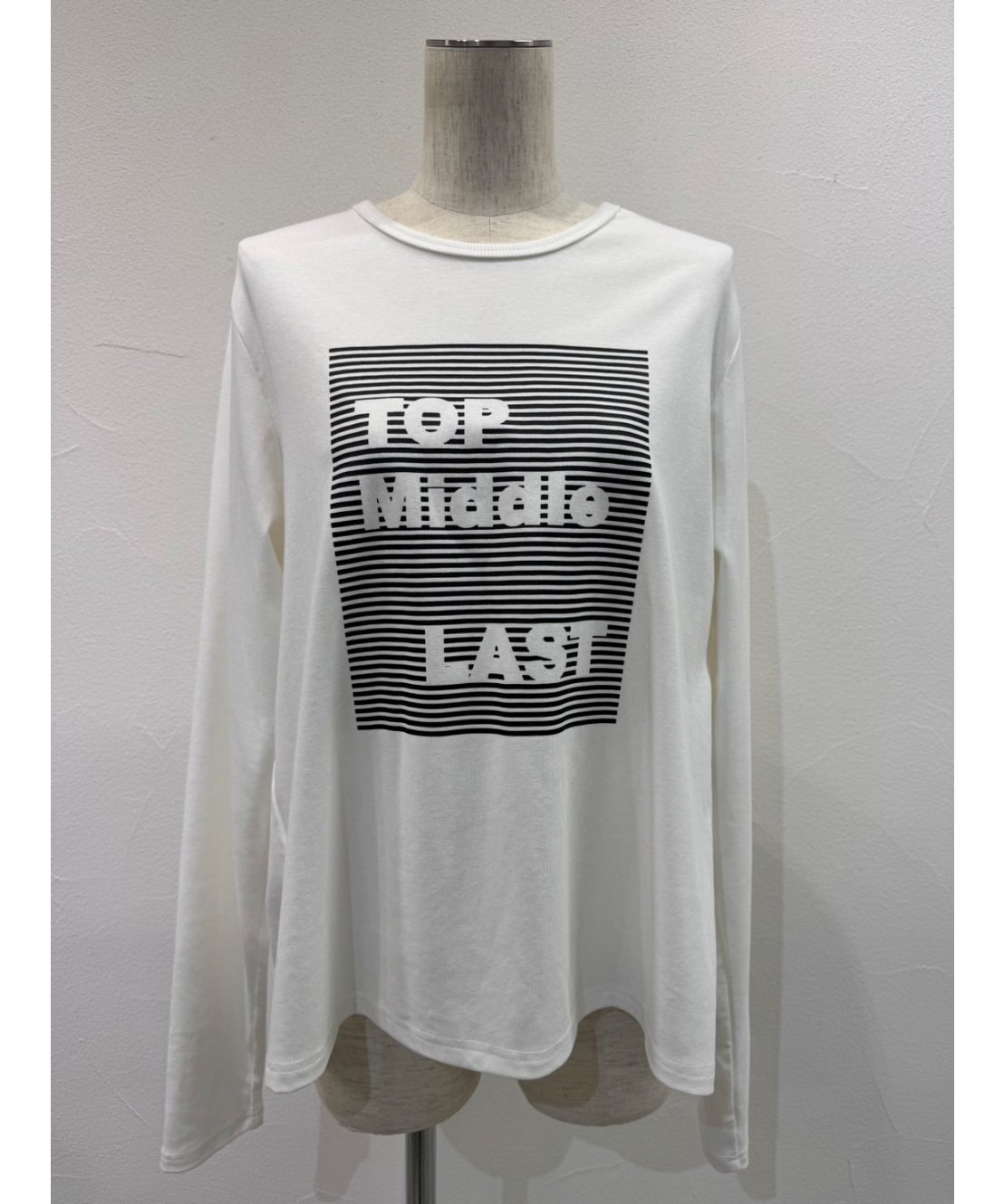 CYAN tokyo シアントーキョー 25秋冬ご予約】 バックギャザーロゴL/S T