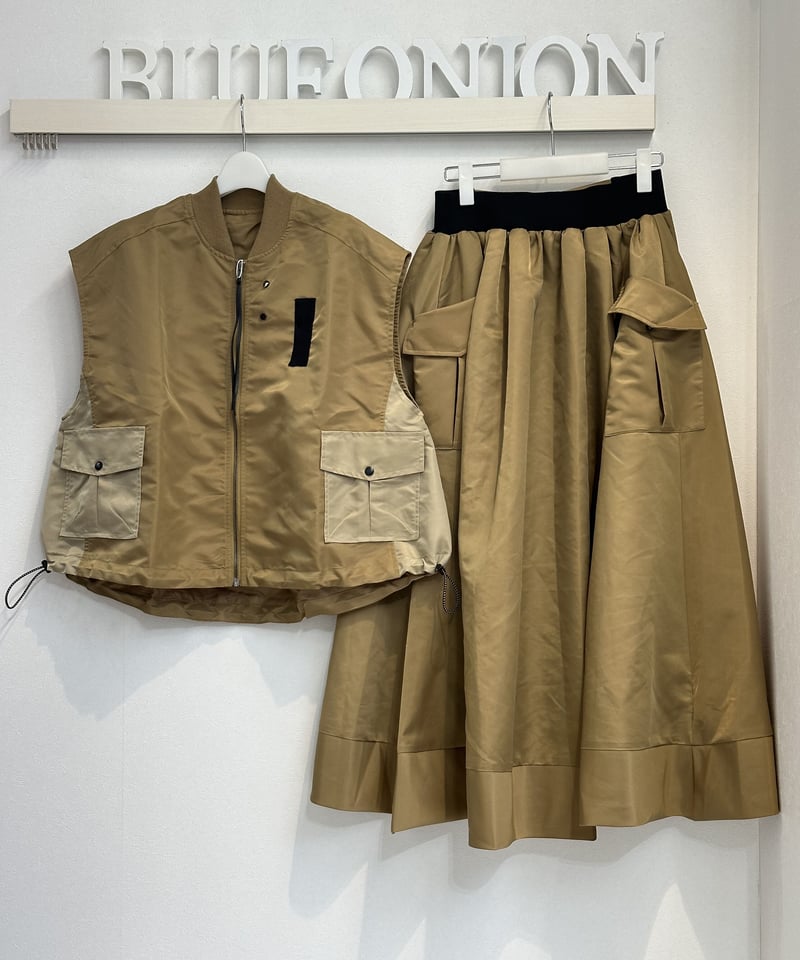 【唯一無二】 FRANKIE MORELLO 本革 ジレ ベスト モード 美品 唯一無二】 FRANKIE MORELLO 本革 ジレ ベスト モード 美品