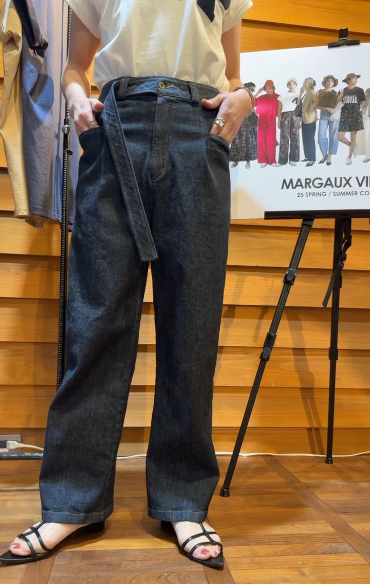 MARGAUX マルゴー 25春ご予約】 side belt denim pants M MARGAUX マルゴー 25春ご予約】 side belt denim pants M