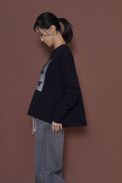 CYAN tokyo シアントーキョー 25秋冬ご予約】 バックギャザーロゴL/S T