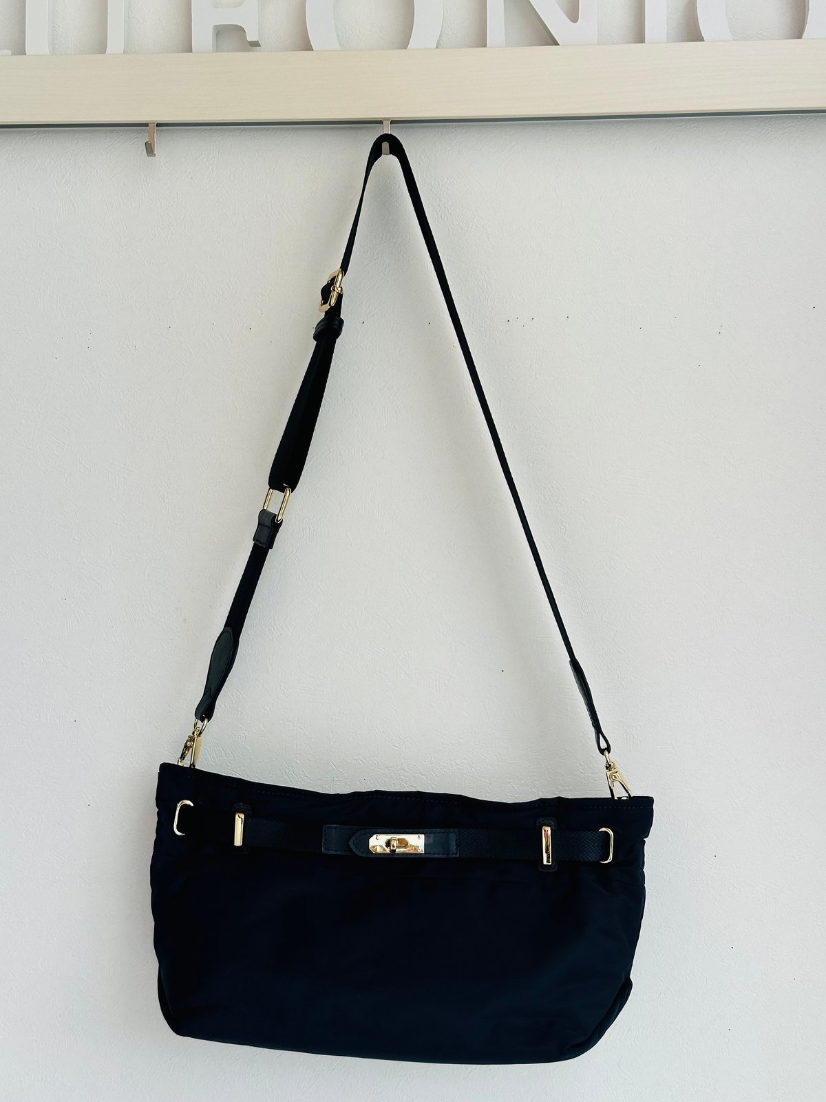 story. ストーリー ファー付きハーフムーン2wayハンドバッグ くい 