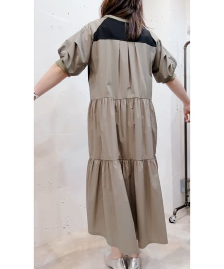 バックティアードワンピース　70050-7113   2504a
