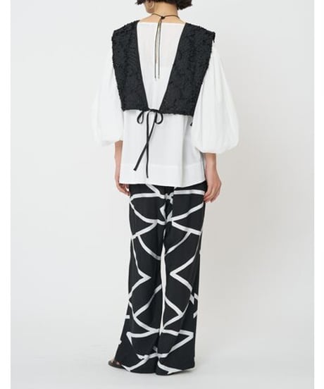 バルーンスリーブ blouse   【CHIGNON   シニオン　26春ご予約】  1261- 033 mk      2602b