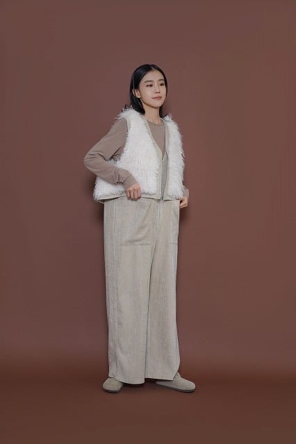 CYAN tokyo シアントーキョー 25秋冬ご予約】 MIXファーZIPベスト 507