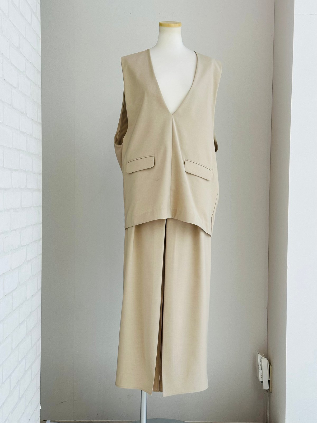 バックドレープジレ 510-85031 | BlueOnionStore バックドレープジレ 510-85031 | BlueOnionStore