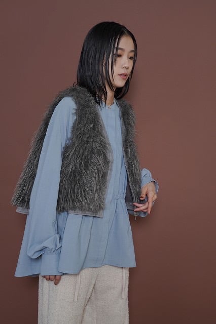 CYAN tokyo シアントーキョー 25秋冬ご予約】 MIXファーZIPベスト 507