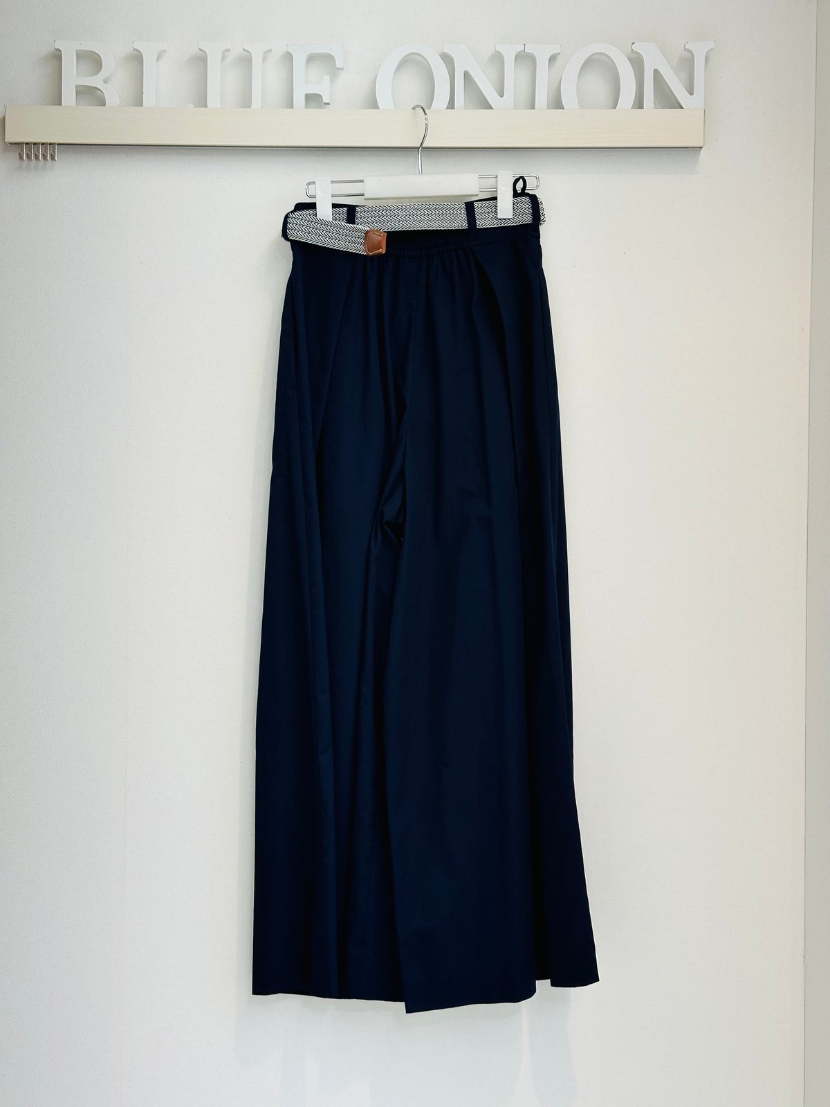 ボックスタックwideパンツ ベルト付き 426608 | BlueOnionStore ボックスタックwideパンツ ベルト付き 426608 | BlueOnionStore