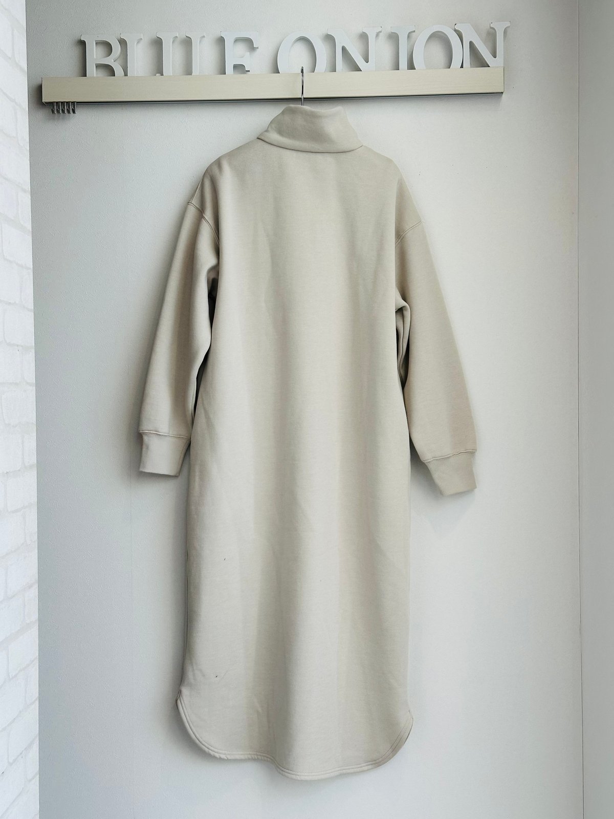 入荷即完売で再入荷☆ 爆暖ハーフZIPワンピース 352-85702 入荷即完売で再入荷☆ 爆暖ハーフZIPワンピース 352-85702