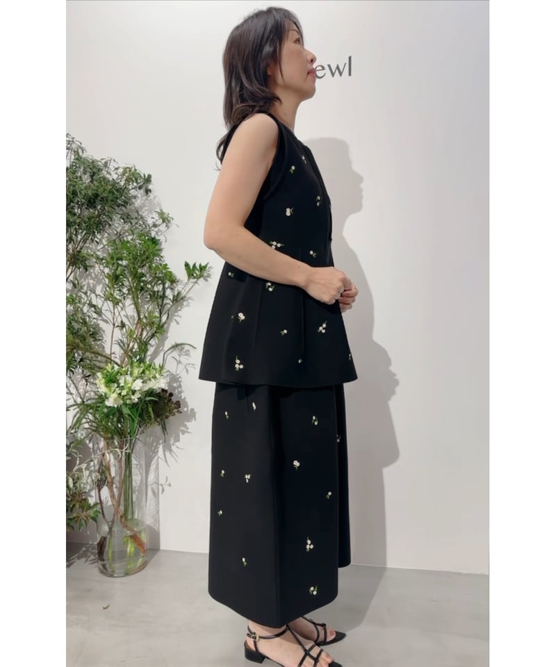MUVEIL - MUVEILミュベール サイズ38 21AW 刺繍フェイクムートンベスト タグ付 定価74,800円 トップス デザイン レディース 女性 MUVEIL - MUVEILミュベール サイズ38 21AW 刺繍フェイクムートン