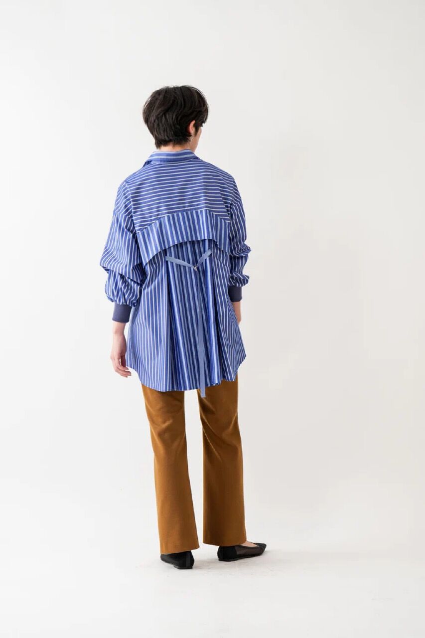 新品☆ Lallia Mù バックプリーツレイヤードシャツ fit=scale-down,w=1200