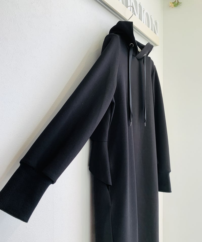 HERENCIA ヘレンチア 22秋冬ご予約】 バックフリルエア HERENCIA ヘレンチア 22秋冬ご予約】 バックフリルエア