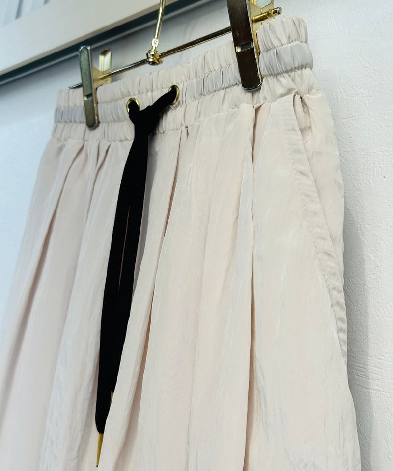 MARGAUX マルゴー 24春ご予約】 Shiny gathers Skirts MG MARGAUX マルゴー 24春ご予約】 Shiny gathers Skirts MG