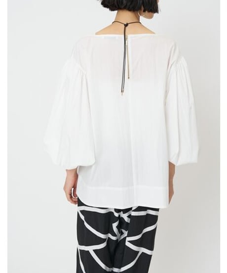 バルーンスリーブ blouse   【CHIGNON   シニオン　26春ご予約】  1261- 033 mk      2602b