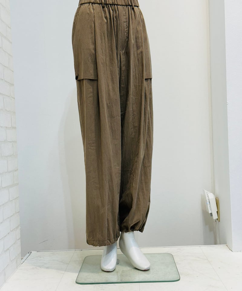 Lallia Mù ラリア・ムー 24春夏ご予約】 パラシュートイージーパンツ  