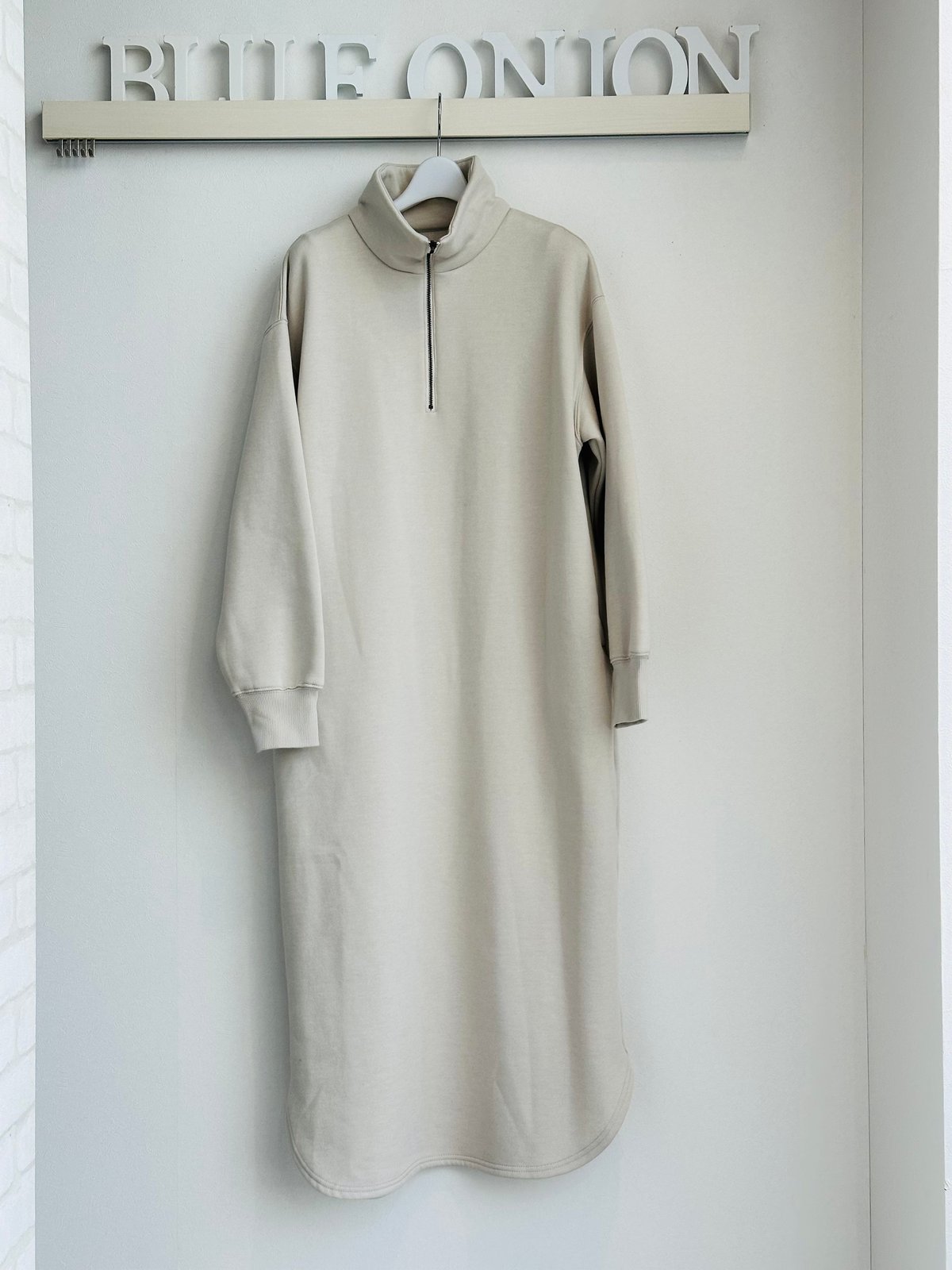 入荷即完売で再入荷☆ 爆暖ハーフZIPワンピース 352-85702 入荷即完売で再入荷☆ 爆暖ハーフZIPワンピース 352-85702