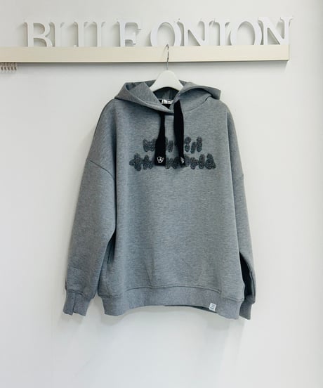 サガラ刺繍LOGOポンチフーデットパーカー　gz408801