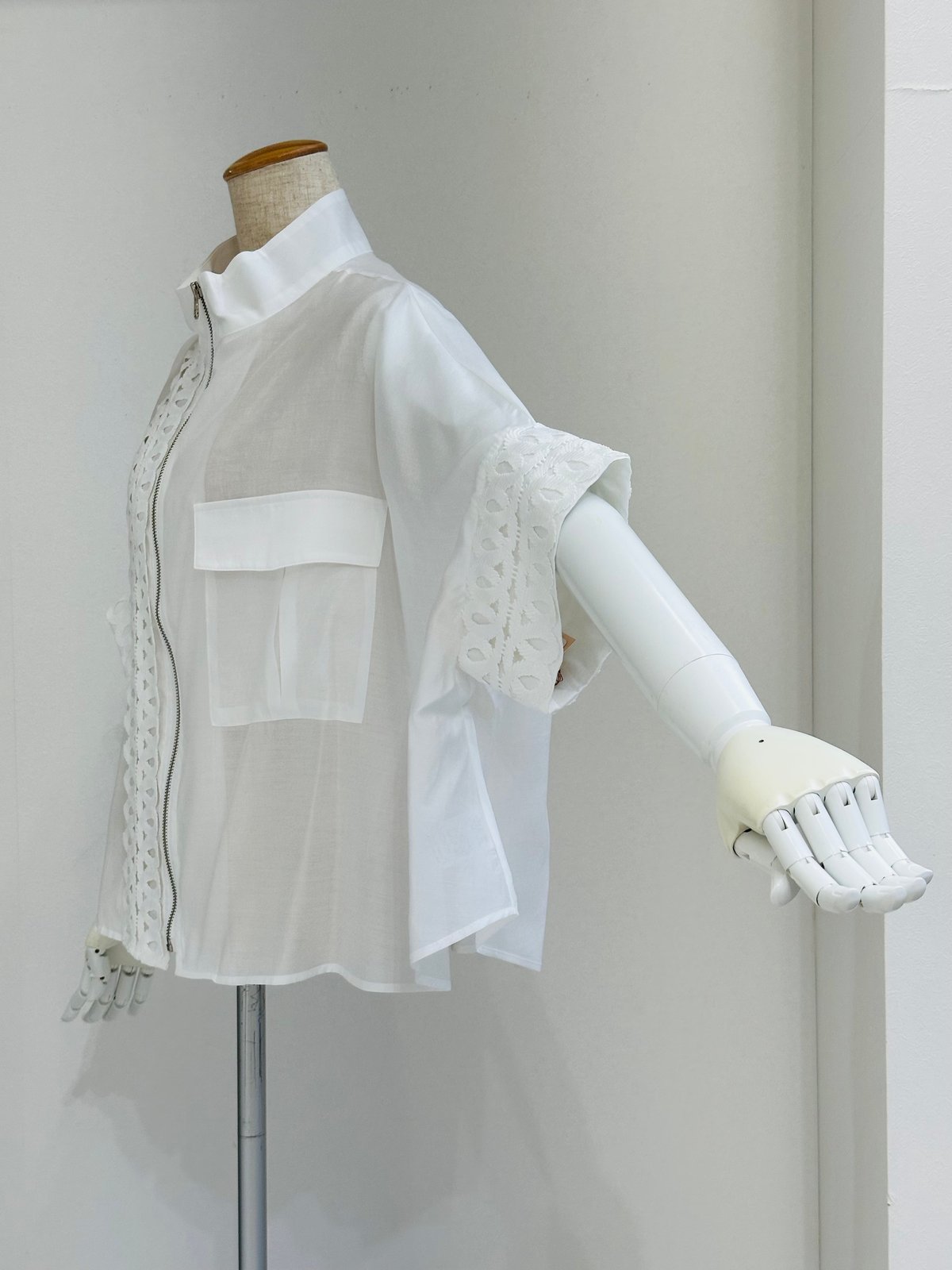 ☆大人気☆lace ZIP blouse MG BL - 25041 - S | BlueOn