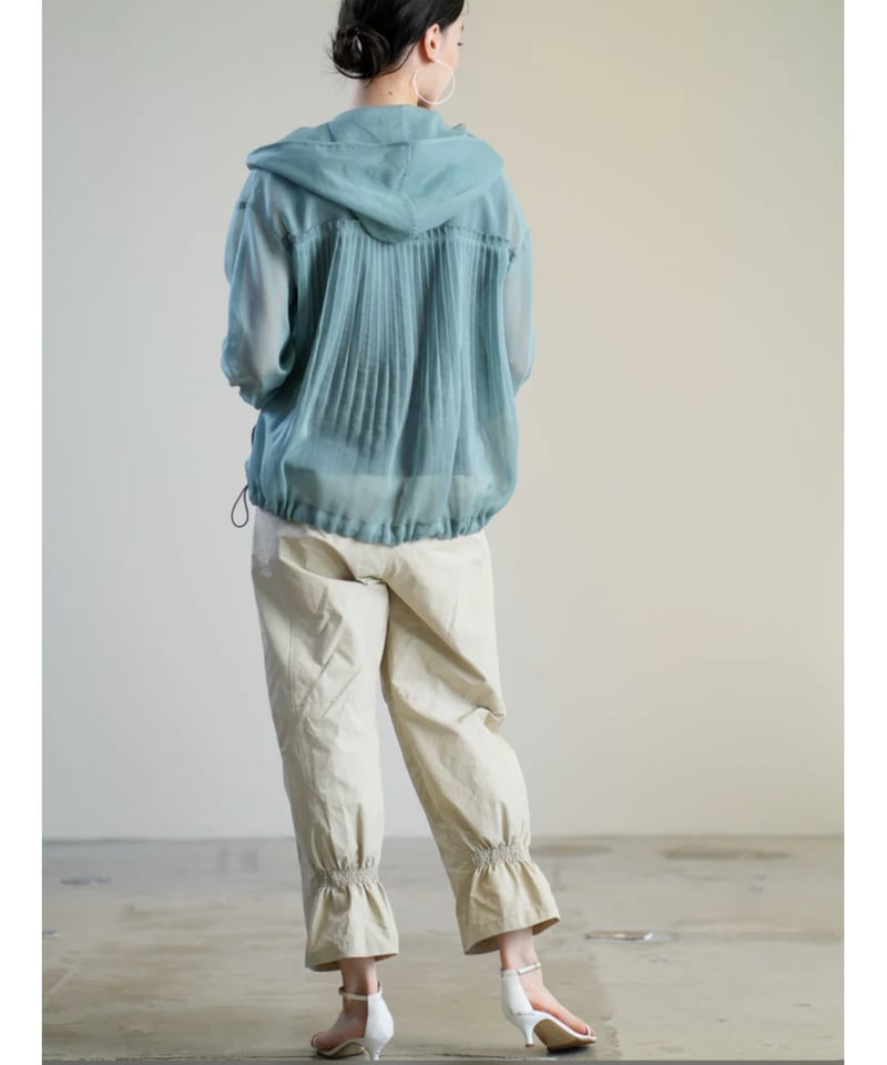 ラリアムー　メッシュブルゾン Lallia Mu／ラリアムーのギャザーネックメッシュブルゾン