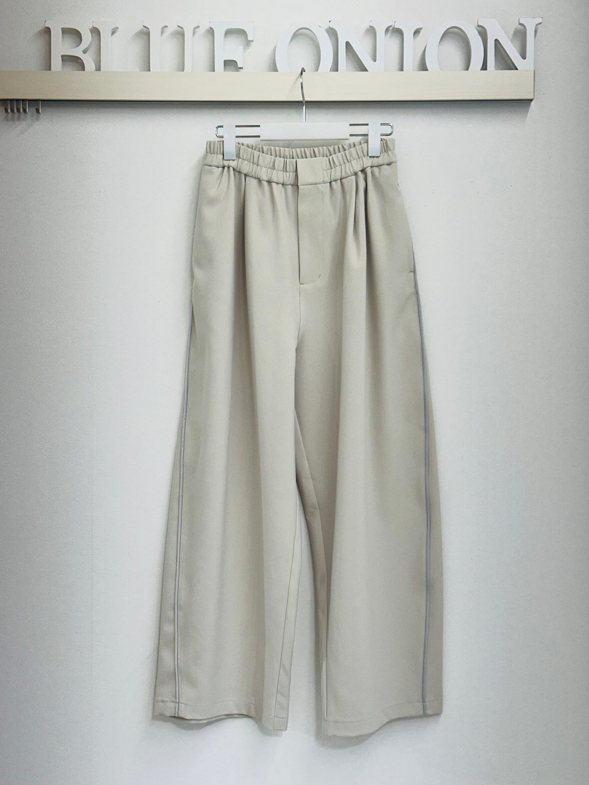 コードサイドLINEカーブパンツ 450-86012 | BlueOnionStore