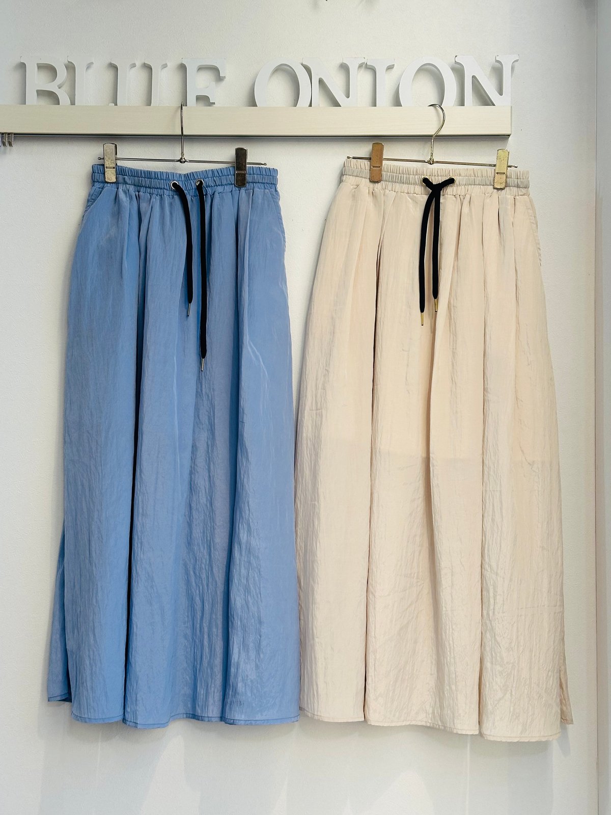 MARGAUX マルゴー 24春ご予約】 Shiny gathers Skirts MG MARGAUX マルゴー 24春ご予約】 Shiny gathers Skirts MG