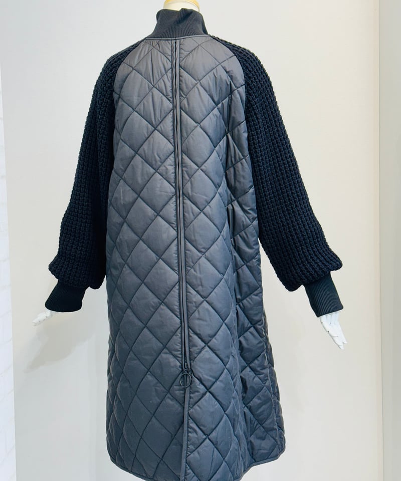袖ニットキルティングロングコート H123304 | BlueOnionStore