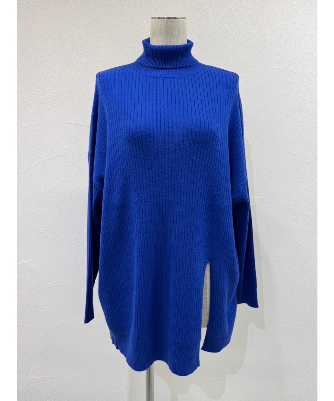 sa___cyanさん専用① CYAN tokyo シアントーキョー 25秋冬ご予約】 アシメスリットオーバー