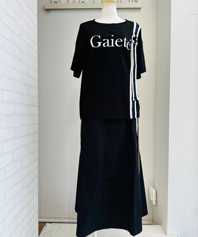 ◆Cookies◆ テープ Tシャツ 送料込 大人気入荷即完売が続いてます☆今ならお取り寄せ可能