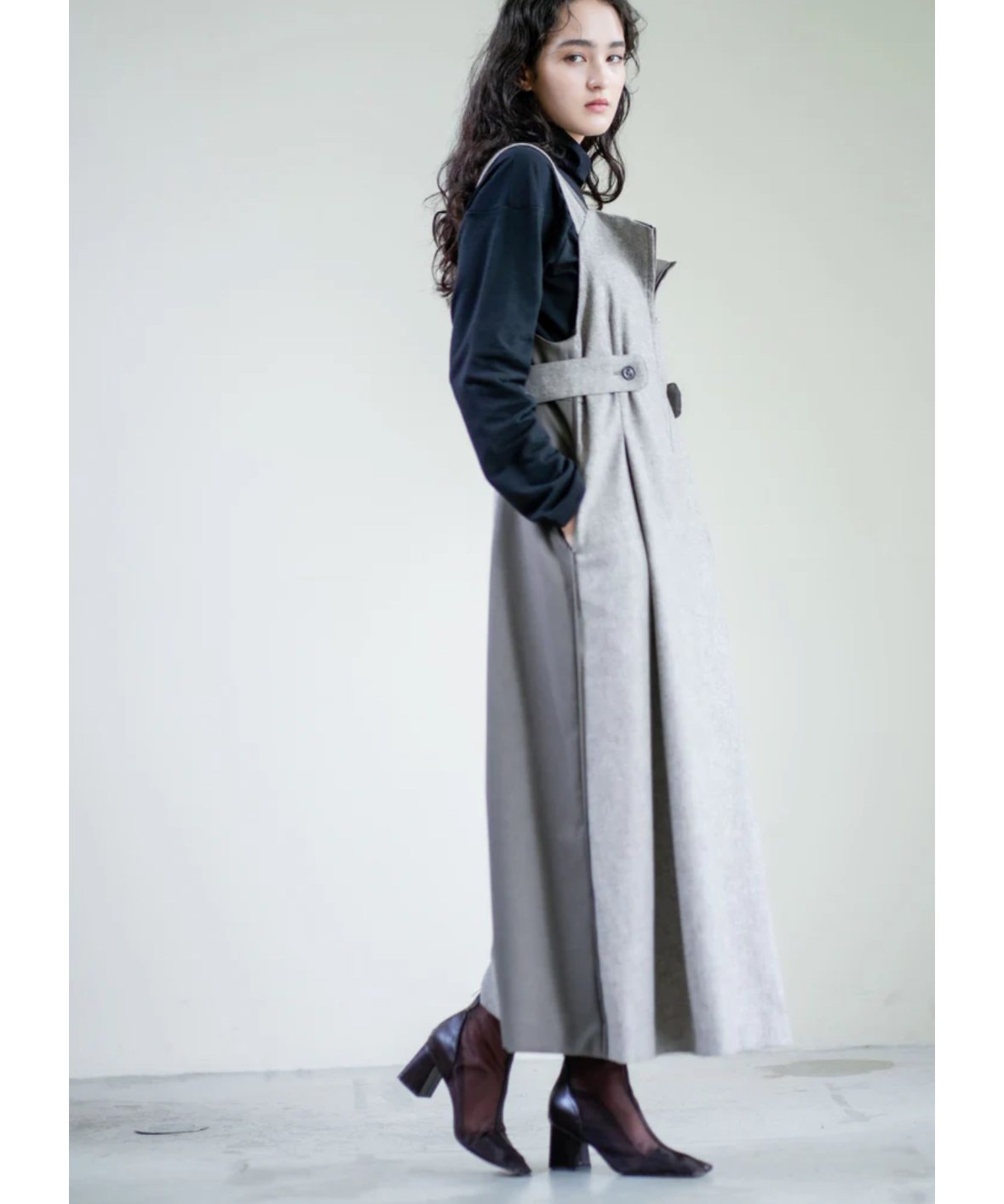 Lallia Mù ラリア・ムー 24秋冬ご予約】 フロントジップサロペット 