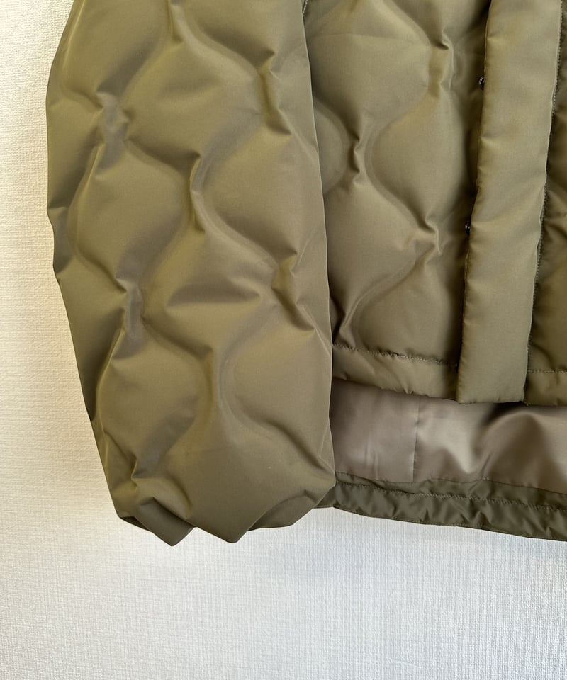 CLOCHE クロッシェ 23秋冬ご予約】 シームレスキルティング CLOCHE クロッシェ 23秋冬ご予約】 シームレスキルティング
