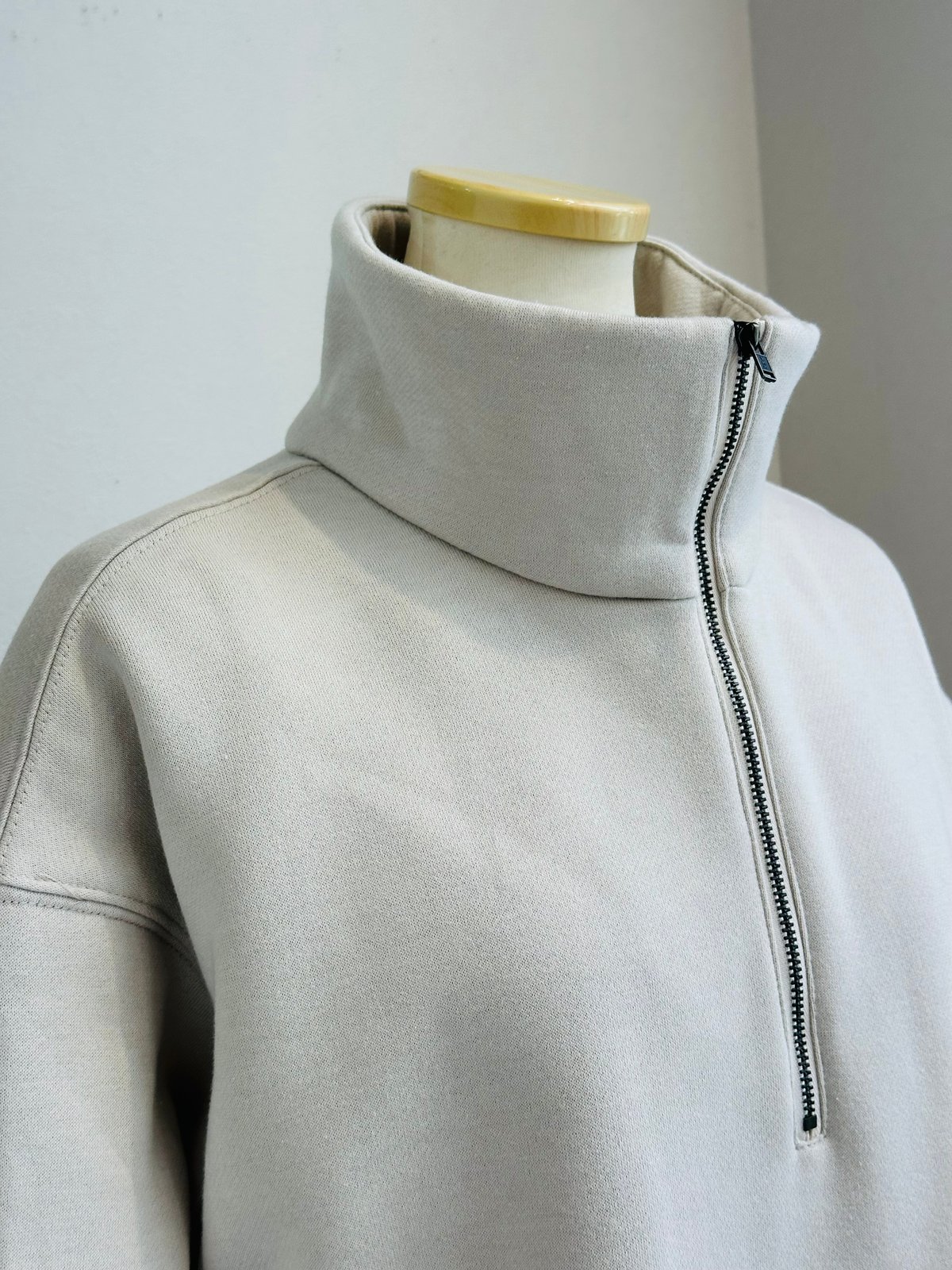 入荷即完売で再入荷☆ 爆暖ハーフZIPワンピース 352-85702 入荷即完売で再入荷☆ 爆暖ハーフZIPワンピース 352-85702