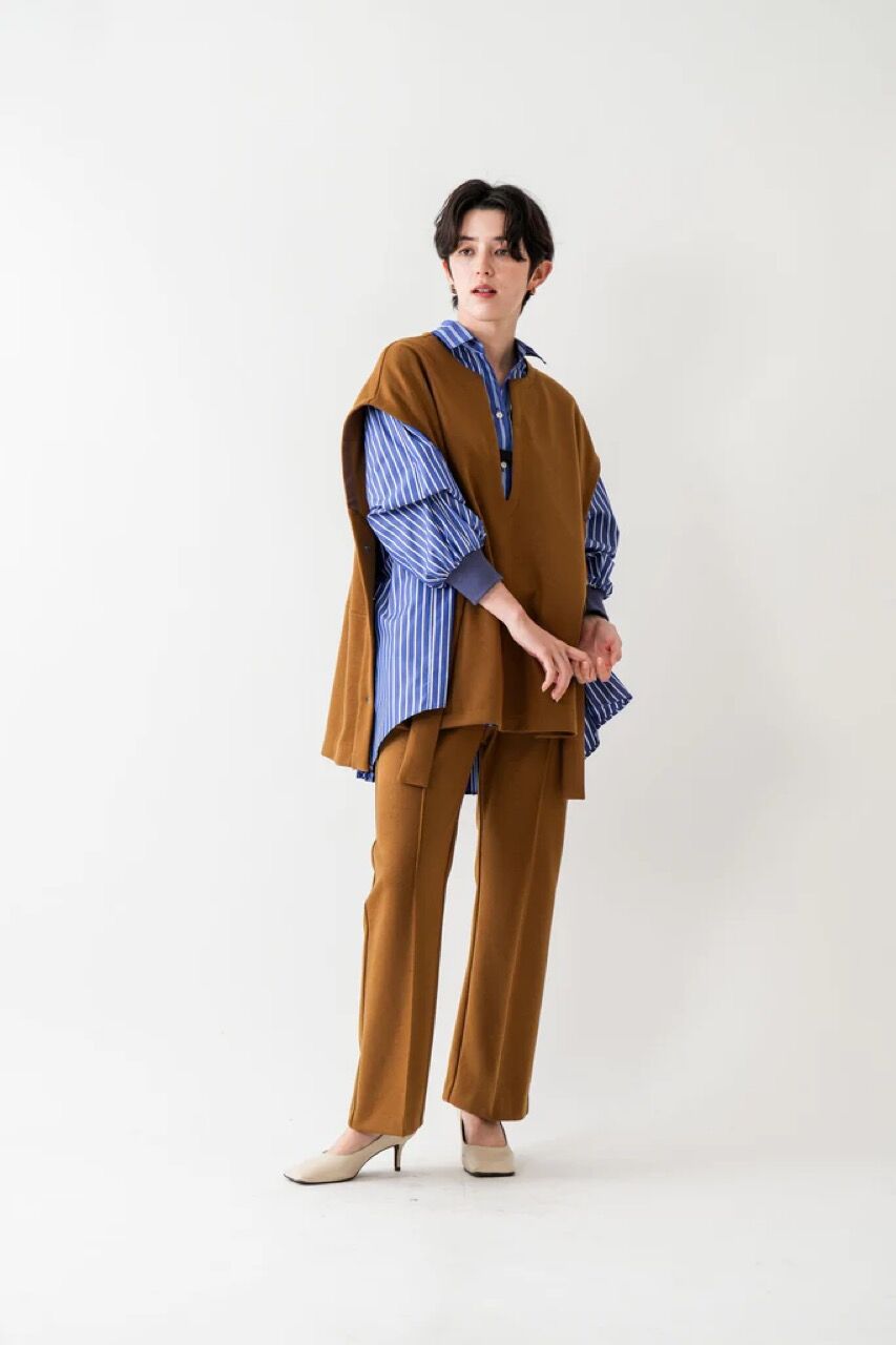 Lallia Mù ラリア・ムー 23冬ご予約】 バックプリーツストライプ Lallia Mù ラリア・ムー 23冬ご予約】 バックプリーツストライプ