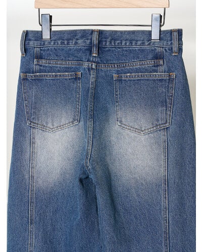 YENN イエン 25ss 春夏ご予約】 KNEE TUCK DENIM PT YENN イエン 25ss 春夏ご予約】 KNEE TUCK DENIM PT