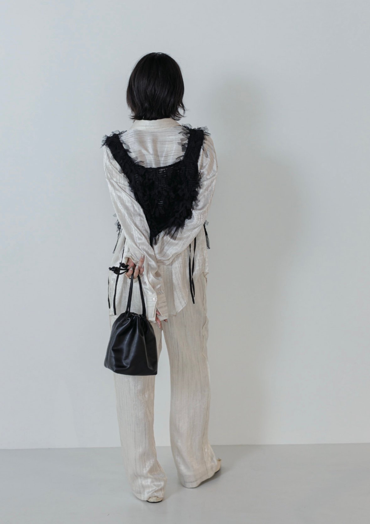 CHIGNON シニオン 25梅春ご予約】 ワッシャーサテンブラウス