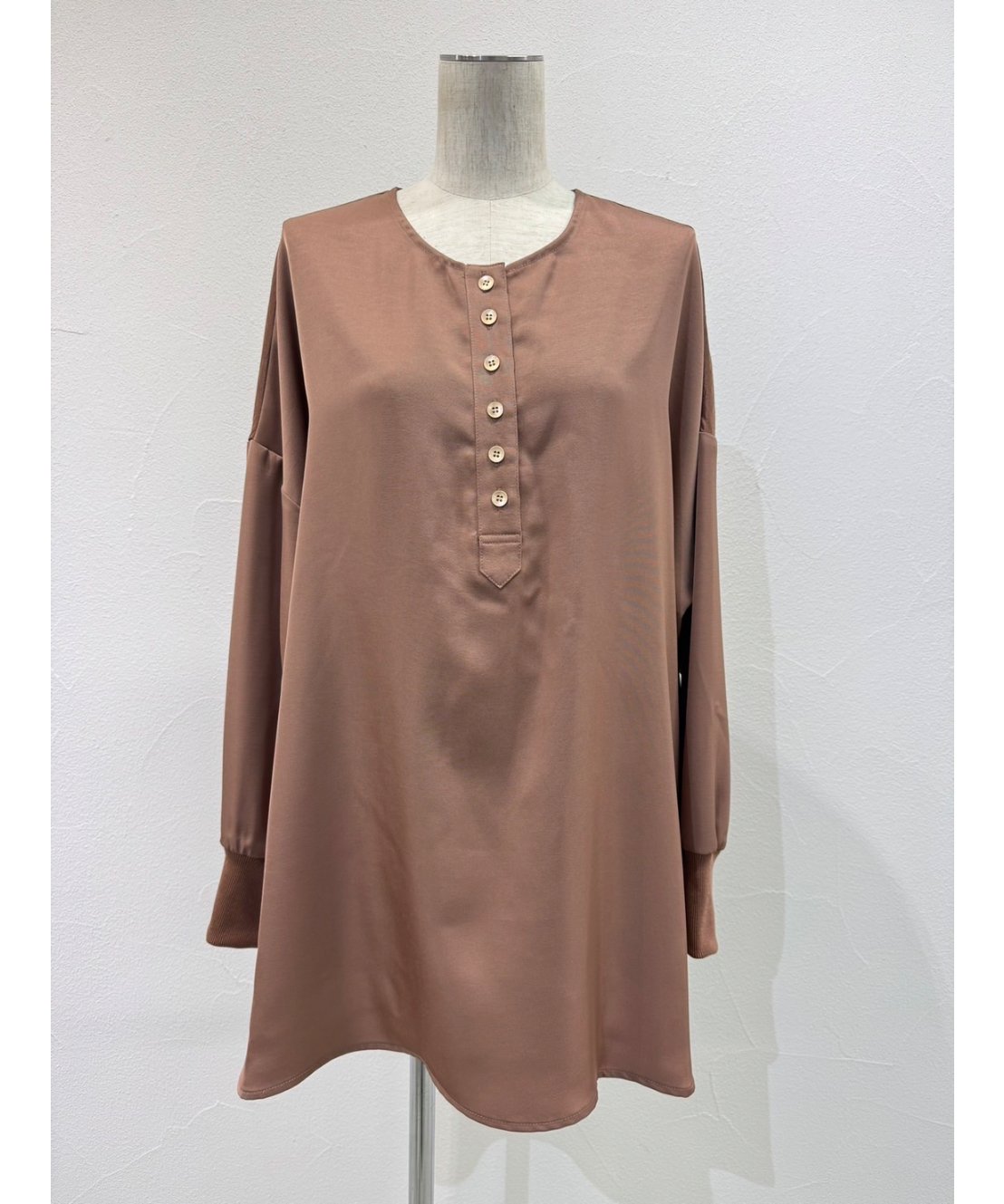 CYAN tokyo シアントーキョー 25秋冬ご予約】 グロッシーヘンリーリブ