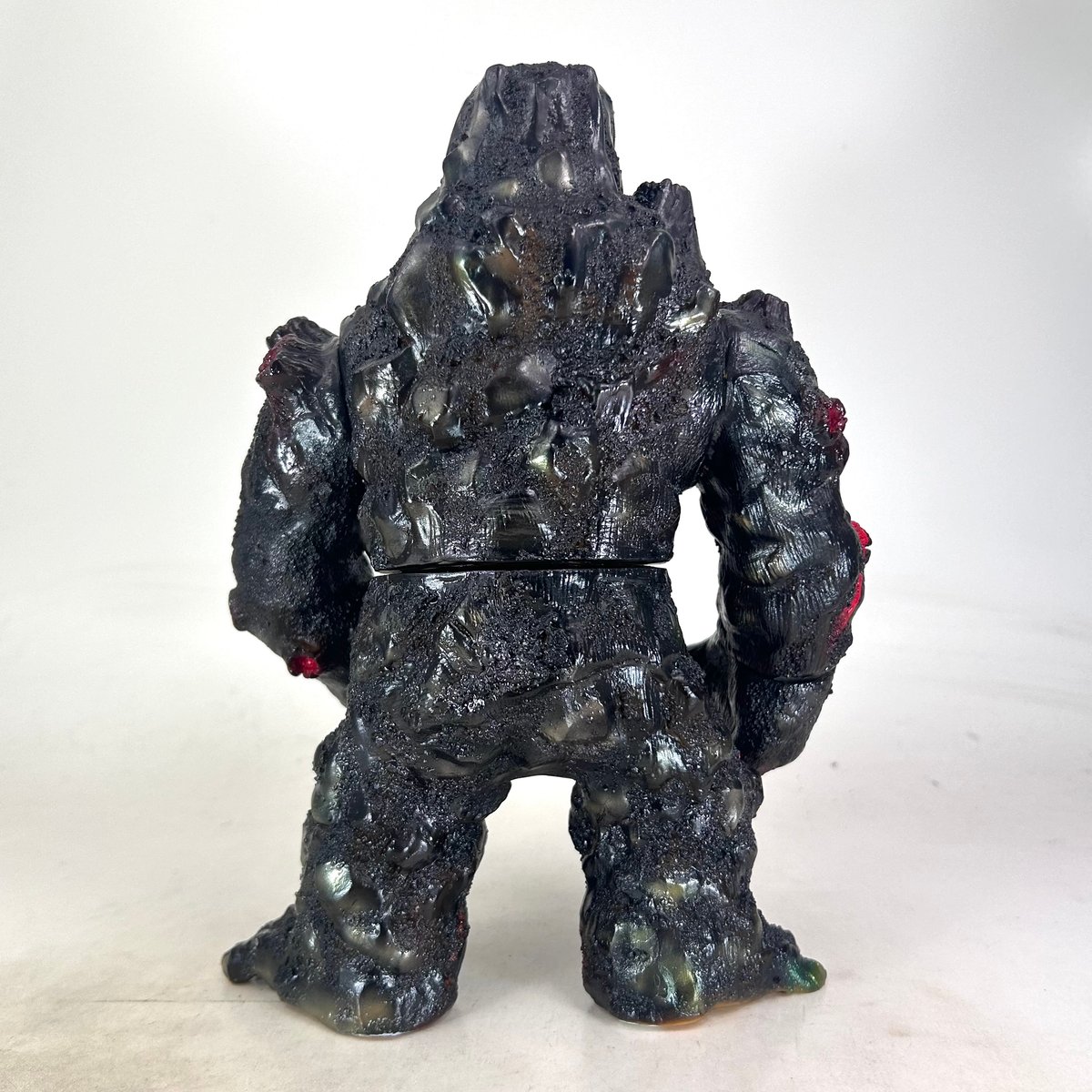 ガンバア　シカルナ工房　ソフビ 📢お知らせ📢 本日のオンラインショップは、ゴツゴツの体が