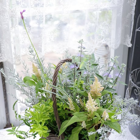 １点もの　爽やかケイトウの花籠ブリコラージュ