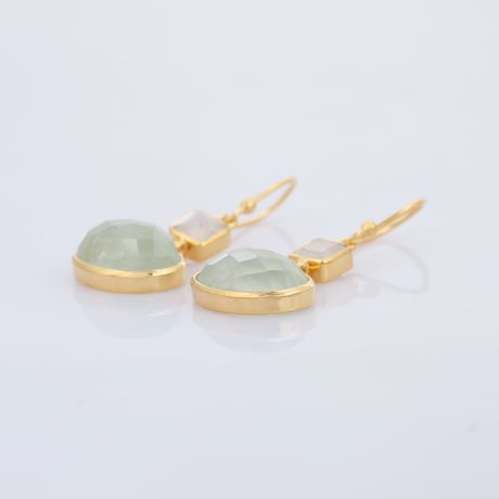 moonstone and prenite summerピアス