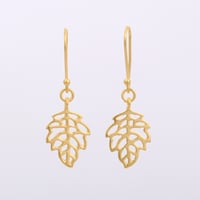 floral lotus leafピアス