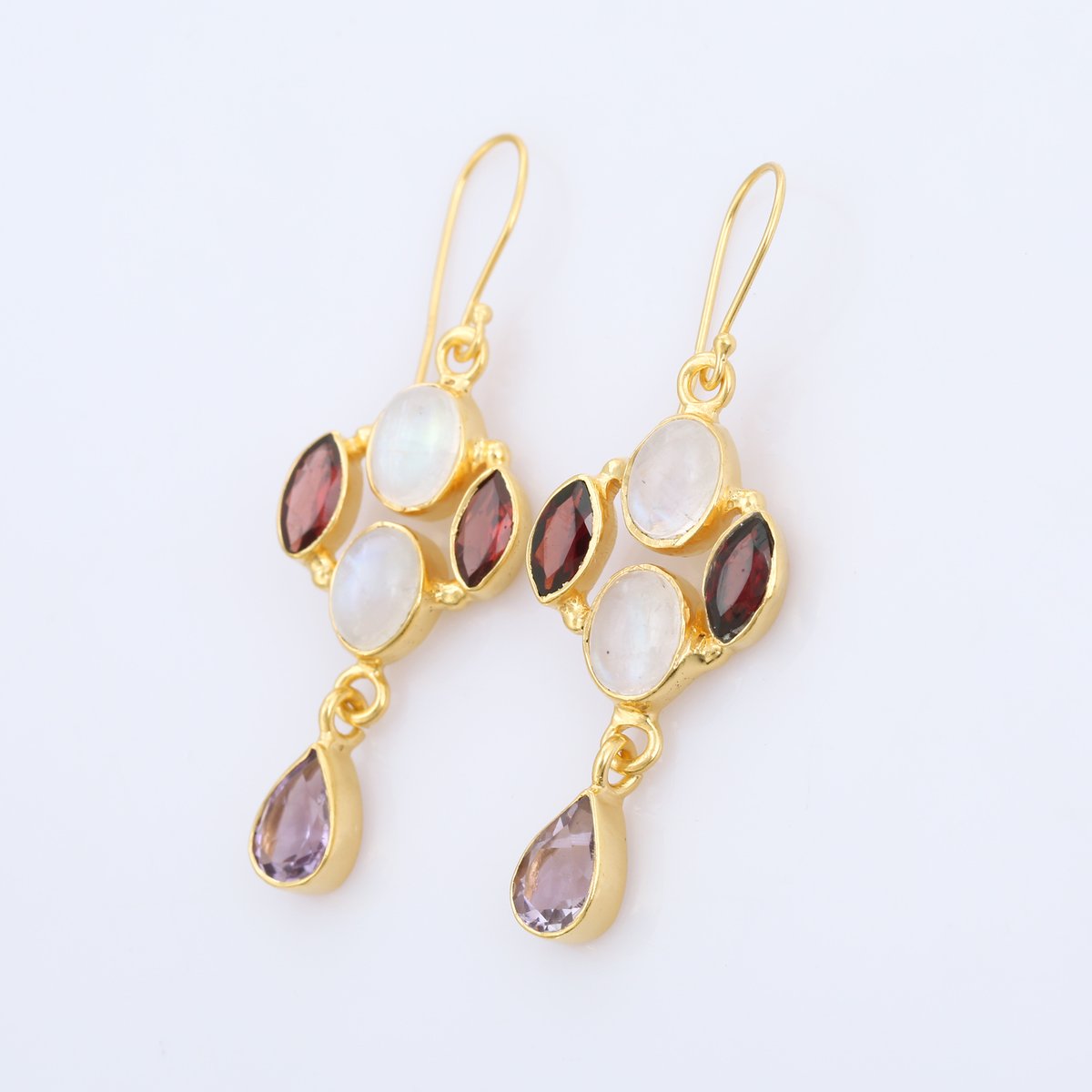 moonstone garnet amethyst peacock motifピアス | MA