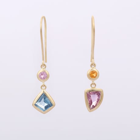 【LIMITED K18】 Colorful Two Tier Blue and Magenta Purple Sapphireピアス