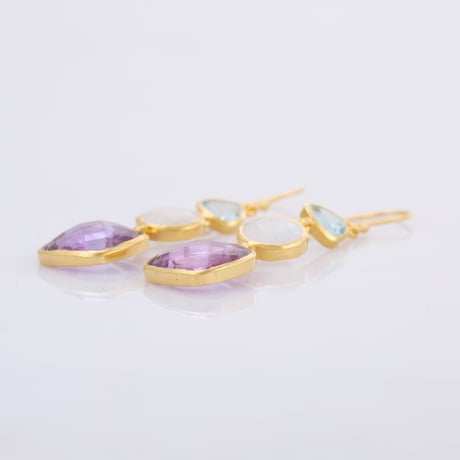 blue topaz moonstone amethystピアス
