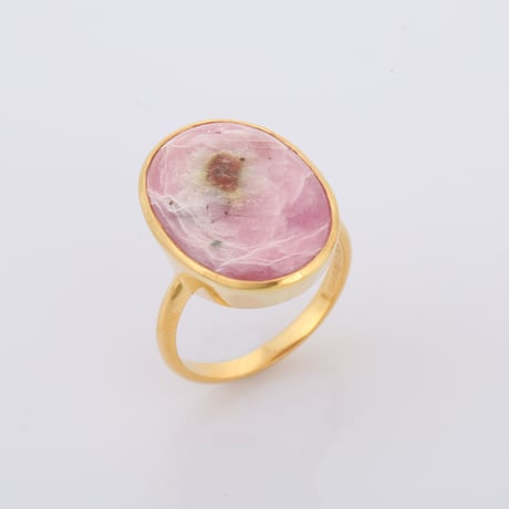 large oval dyed ruby リング