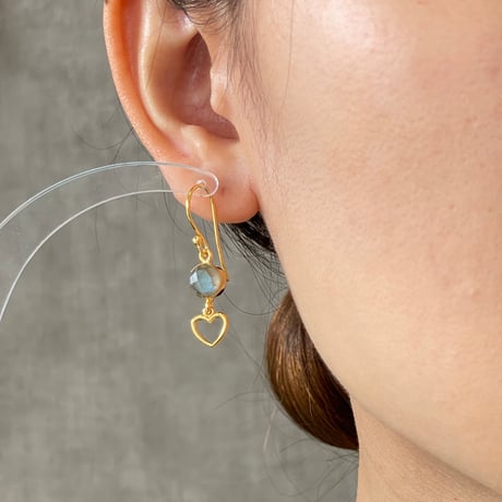 labradorite heartピアス