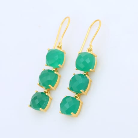 three cube green onyxピアス